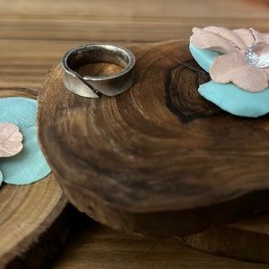 Mens Sterling silver. Stamped 925 inside